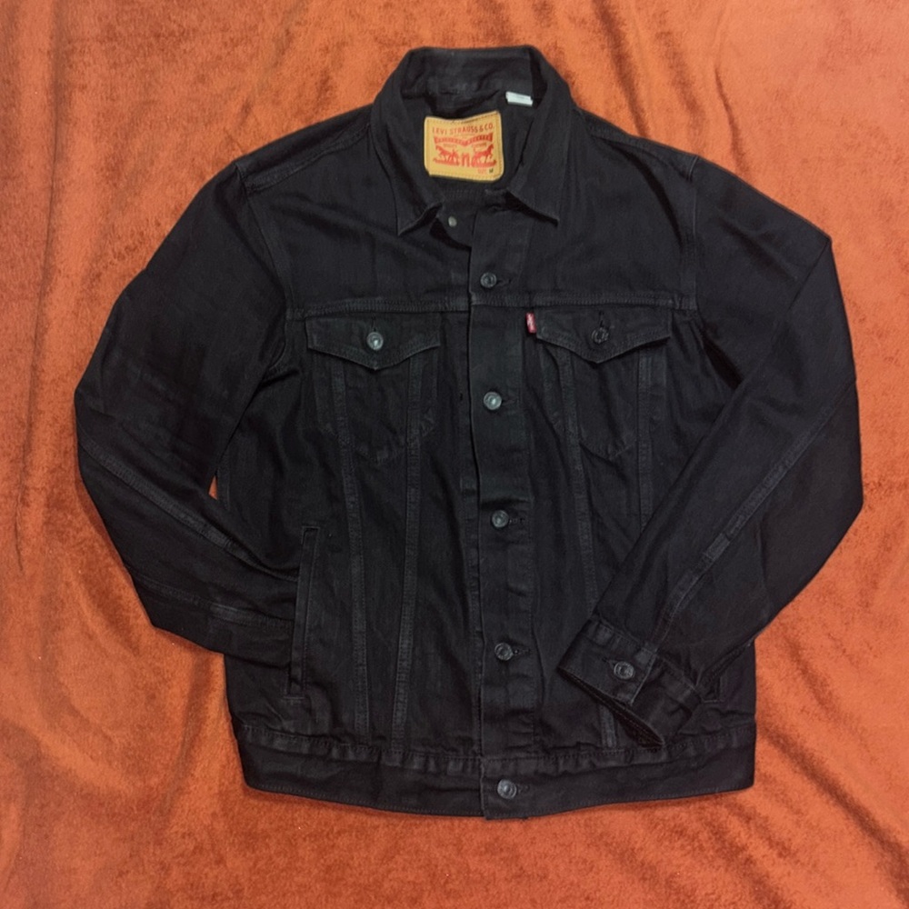 Black denim Levi’s jacket